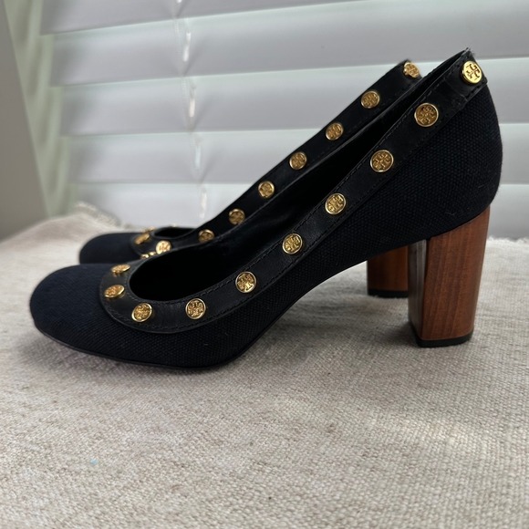 Tory Burch Shoes - Tory Burch Black Canvas Leather Logo Medallion Block Heel Pumps Womens 6M